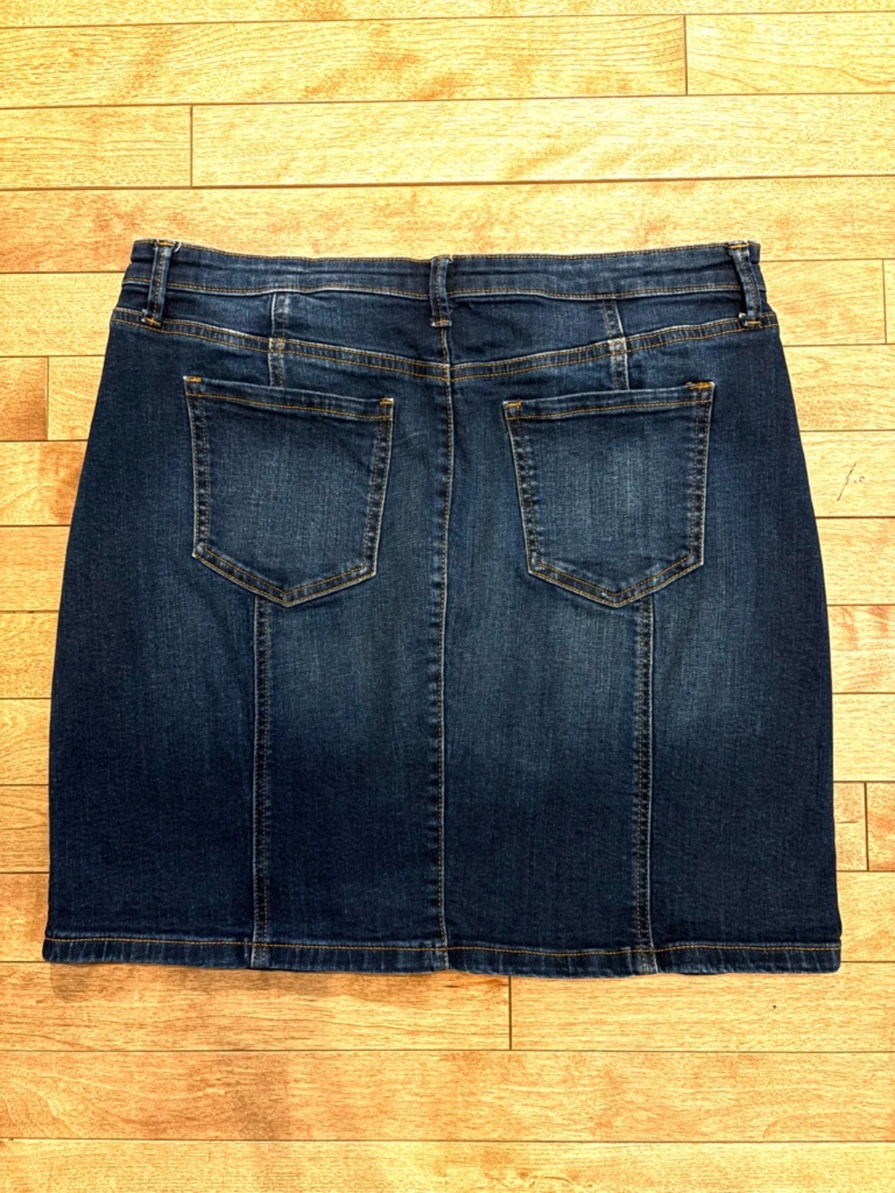 Reitman’s Dark Blue Denim Button-Front Mini Skirt - Size 31 - Picture 3 of 8